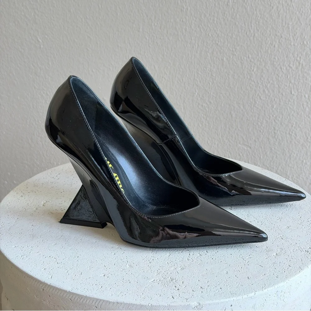 The Attico Cheope patent black pumps, size 37
